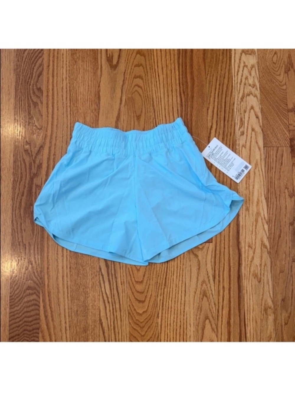 NWT Lululemon Track That 5" Mid-Rise Lined Shorts- Icing Blue, Size 8